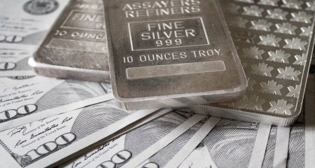 Silver Price Consolidates Near $32, Awaiting US NFP Data